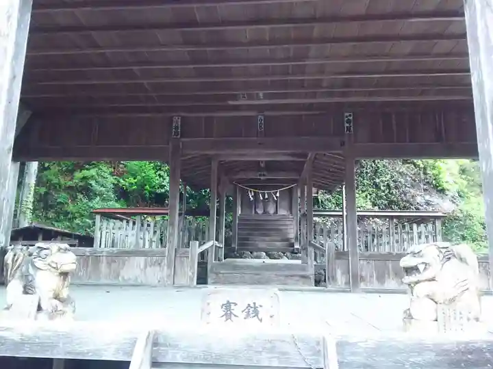 南宮神社の本殿・本堂