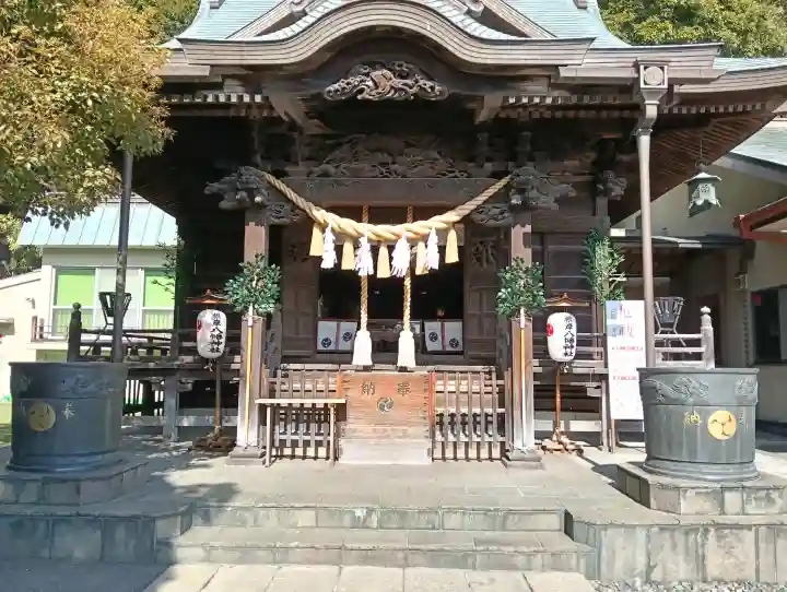 根岸八幡神社の{uncategorized: "未分類", other: "その他", undefined: "問題あり", building: "その他建物", grave: "お墓", sacred_gate: "鳥居", guardian: "狛犬", statue: "像", buddha: "仏像", history: "歴史", nature: "自然", garden: "庭園", animal: "動物", pagoda: "塔", temizu: "手水舎", mountain_gate: "山門・神門", sanctuary: "本殿・本堂", subordinate: "末社・摂社", art: "芸術", scenery: "景色", jizo: "地蔵", ema: "絵馬", goshuin: "御朱印", omikuji: "おみくじ", items: "授与品その他", amulet: "お守り", goshuincho: "御朱印帳", eats: "食事", festival: "お祭り", votive_dance: "神楽", shichigosan: "七五三参", wedding: "結婚式", experience: "体験その他", initially: "初詣", around: "周辺", anti_infection: "感染症対策"}