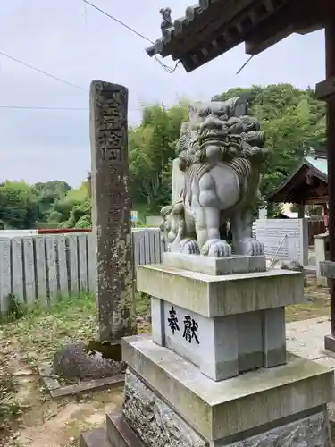 高縄神社の狛犬