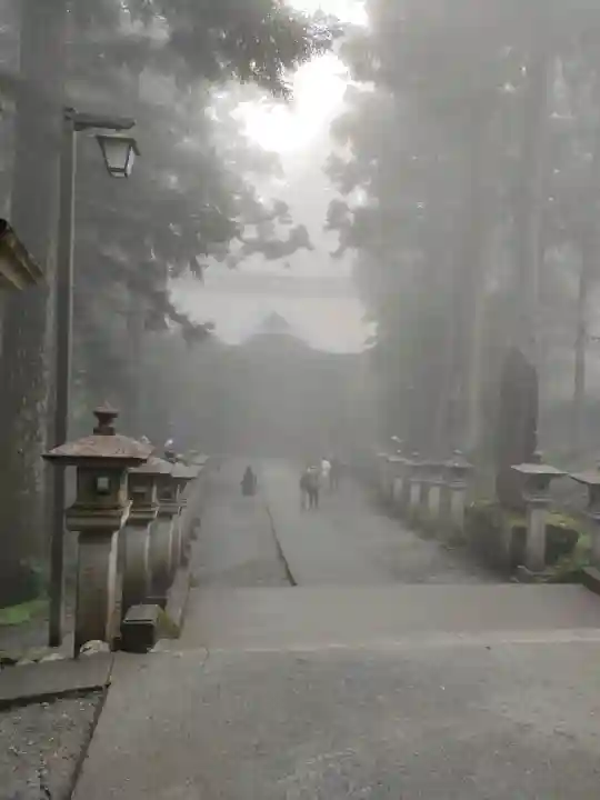 三峯神社の{uncategorized: "未分類", other: "その他", undefined: "問題あり", building: "その他建物", grave: "お墓", sacred_gate: "鳥居", guardian: "狛犬", statue: "像", buddha: "仏像", history: "歴史", nature: "自然", garden: "庭園", animal: "動物", pagoda: "塔", temizu: "手水舎", mountain_gate: "山門・神門", sanctuary: "本殿・本堂", subordinate: "末社・摂社", art: "芸術", scenery: "景色", jizo: "地蔵", ema: "絵馬", goshuin: "御朱印", omikuji: "おみくじ", items: "授与品その他", amulet: "お守り", goshuincho: "御朱印帳", eats: "食事", festival: "お祭り", votive_dance: "神楽", shichigosan: "七五三参", wedding: "結婚式", experience: "体験その他", initially: "初詣", around: "周辺", anti_infection: "感染症対策"}