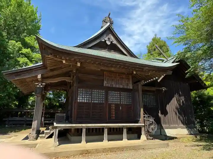 神明社の{uncategorized: "未分類", other: "その他", undefined: "問題あり", building: "その他建物", grave: "お墓", sacred_gate: "鳥居", guardian: "狛犬", statue: "像", buddha: "仏像", history: "歴史", nature: "自然", garden: "庭園", animal: "動物", pagoda: "塔", temizu: "手水舎", mountain_gate: "山門・神門", sanctuary: "本殿・本堂", subordinate: "末社・摂社", art: "芸術", scenery: "景色", jizo: "地蔵", ema: "絵馬", goshuin: "御朱印", omikuji: "おみくじ", items: "授与品その他", amulet: "お守り", goshuincho: "御朱印帳", eats: "食事", festival: "お祭り", votive_dance: "神楽", shichigosan: "七五三参", wedding: "結婚式", experience: "体験その他", initially: "初詣", around: "周辺", anti_infection: "感染症対策"}