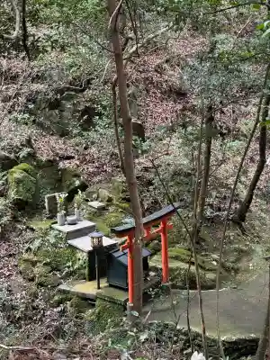 霊山寺の{uncategorized: "未分類", other: "その他", undefined: "問題あり", building: "その他建物", grave: "お墓", sacred_gate: "鳥居", guardian: "狛犬", statue: "像", buddha: "仏像", history: "歴史", nature: "自然", garden: "庭園", animal: "動物", pagoda: "塔", temizu: "手水舎", mountain_gate: "山門・神門", sanctuary: "本殿・本堂", subordinate: "末社・摂社", art: "芸術", scenery: "景色", jizo: "地蔵", ema: "絵馬", goshuin: "御朱印", omikuji: "おみくじ", items: "授与品その他", amulet: "お守り", goshuincho: "御朱印帳", eats: "食事", festival: "お祭り", votive_dance: "神楽", shichigosan: "七五三参", wedding: "結婚式", experience: "体験その他", initially: "初詣", around: "周辺", anti_infection: "感染症対策"}