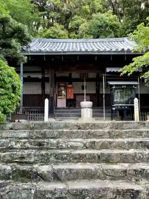 金勝寺の本殿・本堂