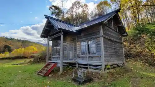 俵真布神社の本殿