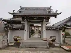 妙蔵寺の山門