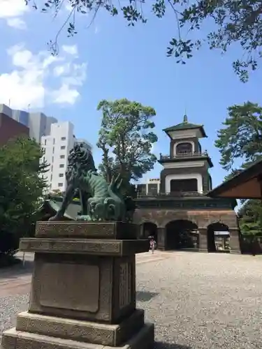 尾山神社の狛犬