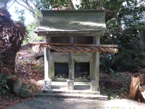 大瀬神社の末社