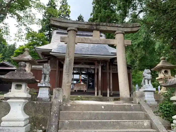 愛宕羽山両神社の本殿