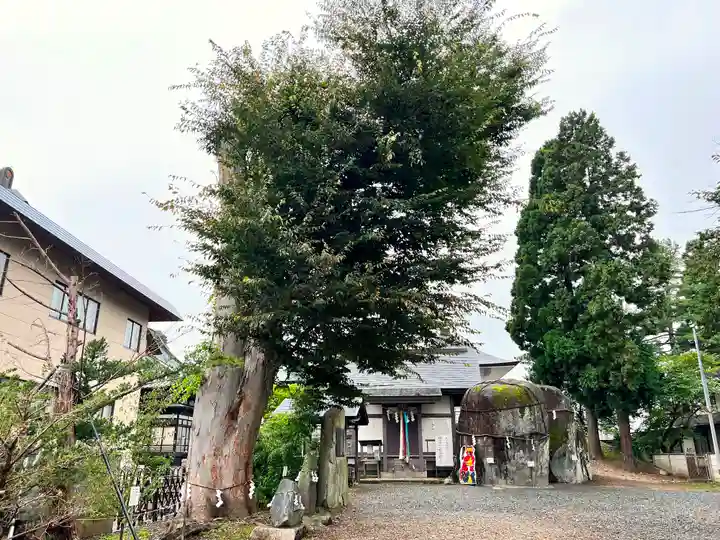 三ツ石神社のその他建物