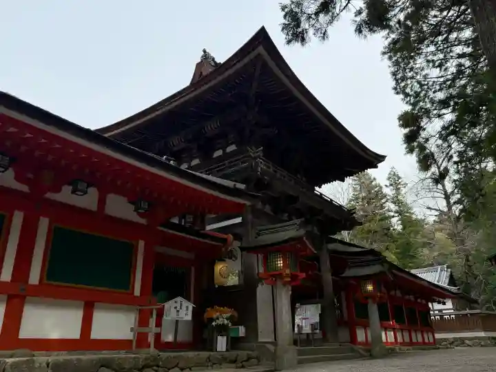 石上神宮の{uncategorized: "未分類", other: "その他", undefined: "問題あり", building: "その他建物", grave: "お墓", sacred_gate: "鳥居", guardian: "狛犬", statue: "像", buddha: "仏像", history: "歴史", nature: "自然", garden: "庭園", animal: "動物", pagoda: "塔", temizu: "手水舎", mountain_gate: "山門・神門", sanctuary: "本殿・本堂", subordinate: "末社・摂社", art: "芸術", scenery: "景色", jizo: "地蔵", ema: "絵馬", goshuin: "御朱印", omikuji: "おみくじ", items: "授与品その他", amulet: "お守り", goshuincho: "御朱印帳", eats: "食事", festival: "お祭り", votive_dance: "神楽", shichigosan: "七五三参", wedding: "結婚式", experience: "体験その他", initially: "初詣", around: "周辺", anti_infection: "感染症対策"}
