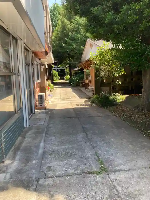 一山神社の建物その他