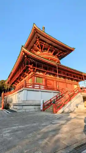 成田山新勝寺の塔