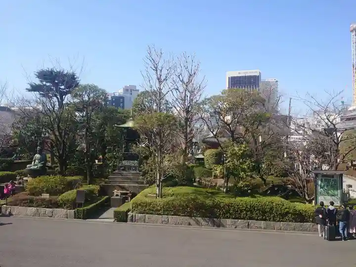 浅草寺の庭園
