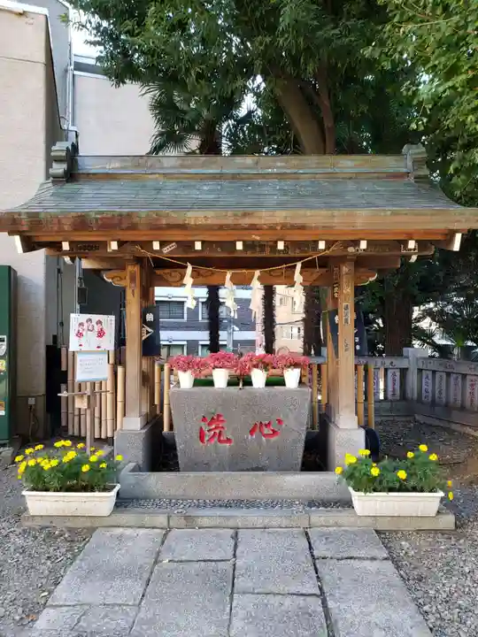 高円寺氷川神社の手水舎