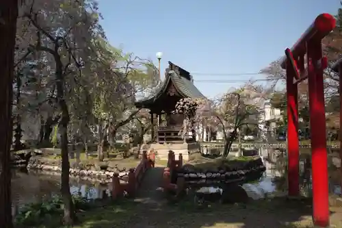 鳥海月山両所宮の庭園