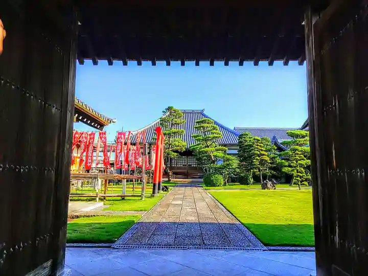 宝国寺の本殿・本堂
