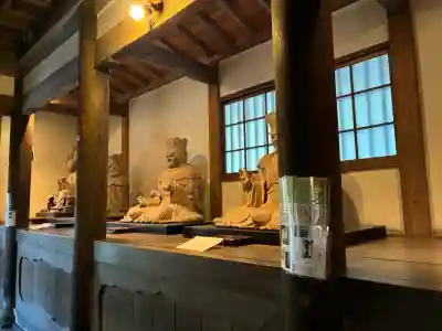 円応寺の{uncategorized: "未分類", other: "その他", undefined: "問題あり", building: "その他建物", grave: "お墓", sacred_gate: "鳥居", guardian: "狛犬", statue: "像", buddha: "仏像", history: "歴史", nature: "自然", garden: "庭園", animal: "動物", pagoda: "塔", temizu: "手水舎", mountain_gate: "山門・神門", sanctuary: "本殿・本堂", subordinate: "末社・摂社", art: "芸術", scenery: "景色", jizo: "地蔵", ema: "絵馬", goshuin: "御朱印", omikuji: "おみくじ", items: "授与品その他", amulet: "お守り", goshuincho: "御朱印帳", eats: "食事", festival: "お祭り", votive_dance: "神楽", shichigosan: "七五三参", wedding: "結婚式", experience: "体験その他", initially: "初詣", around: "周辺", anti_infection: "感染症対策"}