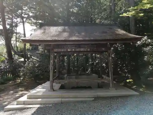 高野山金剛峯寺の手水舎
