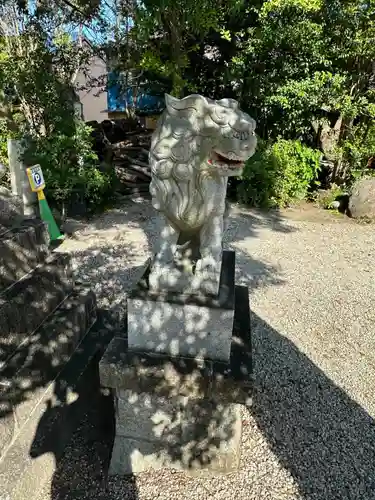 神館神社の狛犬