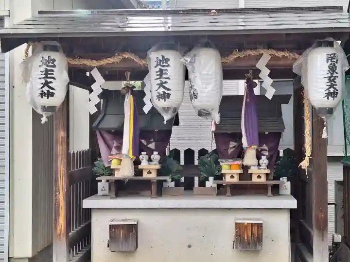 八坂神社の{uncategorized: "未分類", other: "その他", undefined: "問題あり", building: "その他建物", grave: "お墓", sacred_gate: "鳥居", guardian: "狛犬", statue: "像", buddha: "仏像", history: "歴史", nature: "自然", garden: "庭園", animal: "動物", pagoda: "塔", temizu: "手水舎", mountain_gate: "山門・神門", sanctuary: "本殿・本堂", subordinate: "末社・摂社", art: "芸術", scenery: "景色", jizo: "地蔵", ema: "絵馬", goshuin: "御朱印", omikuji: "おみくじ", items: "授与品その他", amulet: "お守り", goshuincho: "御朱印帳", eats: "食事", festival: "お祭り", votive_dance: "神楽", shichigosan: "七五三参", wedding: "結婚式", experience: "体験その他", initially: "初詣", around: "周辺", anti_infection: "感染症対策"}