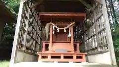 白山神社の本殿