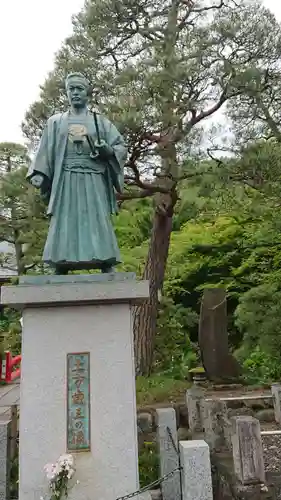 高幡不動尊　金剛寺の像