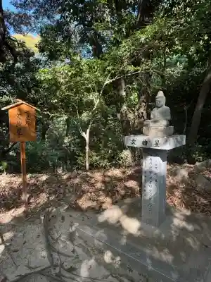 星田妙見宮の{uncategorized: "未分類", other: "その他", undefined: "問題あり", building: "その他建物", grave: "お墓", sacred_gate: "鳥居", guardian: "狛犬", statue: "像", buddha: "仏像", history: "歴史", nature: "自然", garden: "庭園", animal: "動物", pagoda: "塔", temizu: "手水舎", mountain_gate: "山門・神門", sanctuary: "本殿・本堂", subordinate: "末社・摂社", art: "芸術", scenery: "景色", jizo: "地蔵", ema: "絵馬", goshuin: "御朱印", omikuji: "おみくじ", items: "授与品その他", amulet: "お守り", goshuincho: "御朱印帳", eats: "食事", festival: "お祭り", votive_dance: "神楽", shichigosan: "七五三参", wedding: "結婚式", experience: "体験その他", initially: "初詣", around: "周辺", anti_infection: "感染症対策"}
