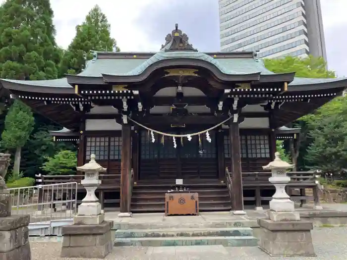 落合白山神社の本殿