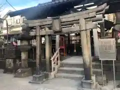 被官稲荷神社の鳥居