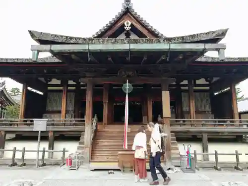 法隆寺の本殿