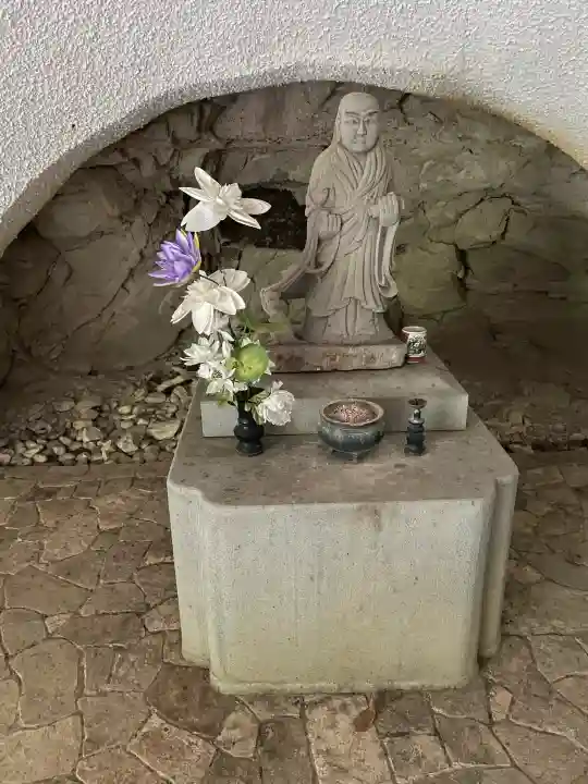 安國論寺(安国論寺)の{uncategorized: "未分類", other: "その他", undefined: "問題あり", building: "その他建物", grave: "お墓", sacred_gate: "鳥居", guardian: "狛犬", statue: "像", buddha: "仏像", history: "歴史", nature: "自然", garden: "庭園", animal: "動物", pagoda: "塔", temizu: "手水舎", mountain_gate: "山門・神門", sanctuary: "本殿・本堂", subordinate: "末社・摂社", art: "芸術", scenery: "景色", jizo: "地蔵", ema: "絵馬", goshuin: "御朱印", omikuji: "おみくじ", items: "授与品その他", amulet: "お守り", goshuincho: "御朱印帳", eats: "食事", festival: "お祭り", votive_dance: "神楽", shichigosan: "七五三参", wedding: "結婚式", experience: "体験その他", initially: "初詣", around: "周辺", anti_infection: "感染症対策"}