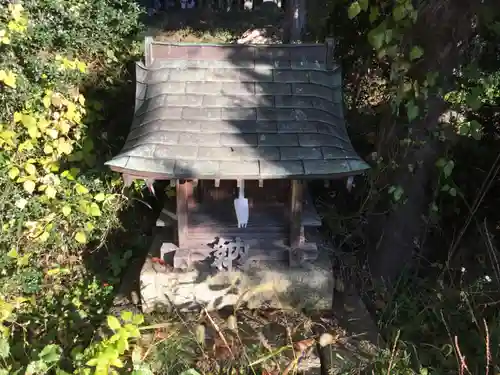 大石神社（甲州市赤尾）の末社