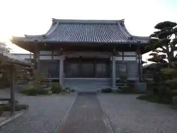 明照寺の本殿・本堂