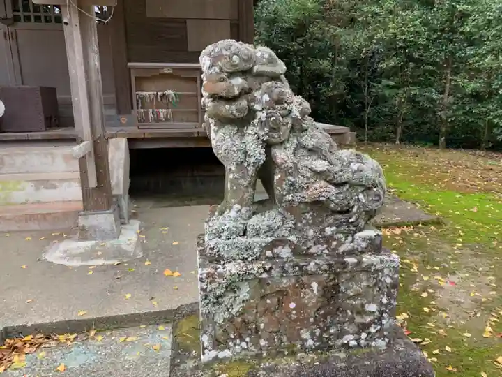 大六神社の狛犬