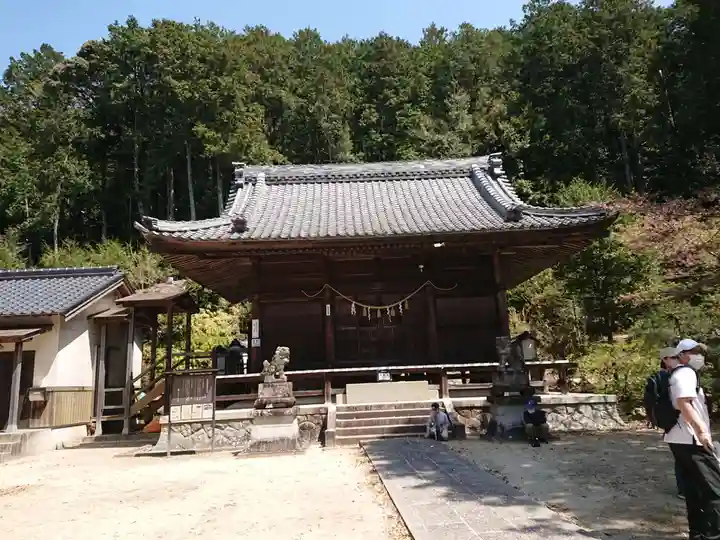 関山神社の本殿・本堂