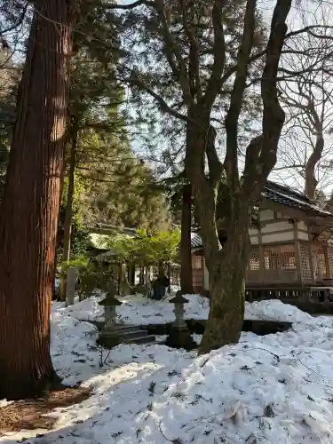 金剱宮の{uncategorized: "未分類", other: "その他", undefined: "問題あり", building: "その他建物", grave: "お墓", sacred_gate: "鳥居", guardian: "狛犬", statue: "像", buddha: "仏像", history: "歴史", nature: "自然", garden: "庭園", animal: "動物", pagoda: "塔", temizu: "手水舎", mountain_gate: "山門・神門", sanctuary: "本殿・本堂", subordinate: "末社・摂社", art: "芸術", scenery: "景色", jizo: "地蔵", ema: "絵馬", goshuin: "御朱印", omikuji: "おみくじ", items: "授与品その他", amulet: "お守り", goshuincho: "御朱印帳", eats: "食事", festival: "お祭り", votive_dance: "神楽", shichigosan: "七五三参", wedding: "結婚式", experience: "体験その他", initially: "初詣", around: "周辺", anti_infection: "感染症対策"}