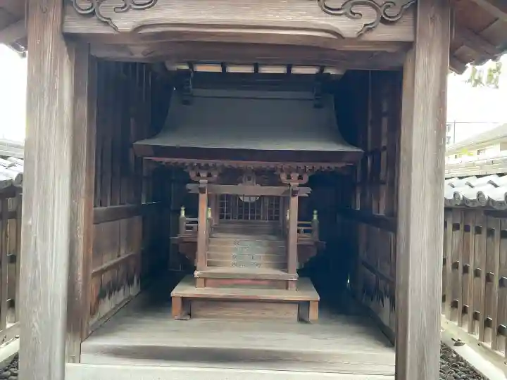 泊瀬部神社の{uncategorized: "未分類", other: "その他", undefined: "問題あり", building: "その他建物", grave: "お墓", sacred_gate: "鳥居", guardian: "狛犬", statue: "像", buddha: "仏像", history: "歴史", nature: "自然", garden: "庭園", animal: "動物", pagoda: "塔", temizu: "手水舎", mountain_gate: "山門・神門", sanctuary: "本殿・本堂", subordinate: "末社・摂社", art: "芸術", scenery: "景色", jizo: "地蔵", ema: "絵馬", goshuin: "御朱印", omikuji: "おみくじ", items: "授与品その他", amulet: "お守り", goshuincho: "御朱印帳", eats: "食事", festival: "お祭り", votive_dance: "神楽", shichigosan: "七五三参", wedding: "結婚式", experience: "体験その他", initially: "初詣", around: "周辺", anti_infection: "感染症対策"}