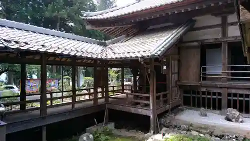 妙法寺の本殿