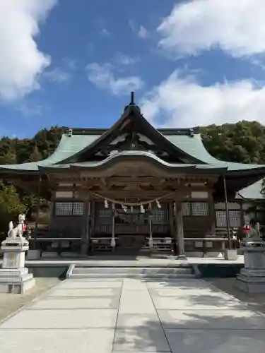 鏡山稲荷神社の{uncategorized: "未分類", other: "その他", undefined: "問題あり", building: "その他建物", grave: "お墓", sacred_gate: "鳥居", guardian: "狛犬", statue: "像", buddha: "仏像", history: "歴史", nature: "自然", garden: "庭園", animal: "動物", pagoda: "塔", temizu: "手水舎", mountain_gate: "山門・神門", sanctuary: "本殿・本堂", subordinate: "末社・摂社", art: "芸術", scenery: "景色", jizo: "地蔵", ema: "絵馬", goshuin: "御朱印", omikuji: "おみくじ", items: "授与品その他", amulet: "お守り", goshuincho: "御朱印帳", eats: "食事", festival: "お祭り", votive_dance: "神楽", shichigosan: "七五三参", wedding: "結婚式", experience: "体験その他", initially: "初詣", around: "周辺", anti_infection: "感染症対策"}