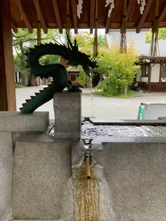 兵庫縣姫路護國神社の手水舎