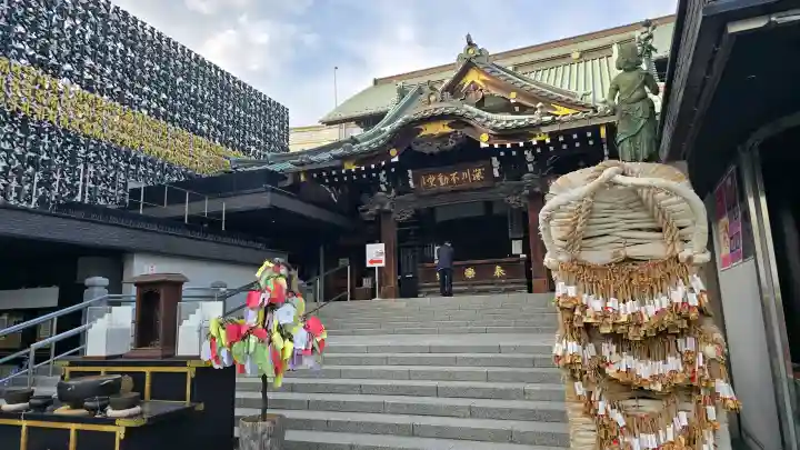 成田山深川不動堂(新勝寺東京別院)の{uncategorized: "未分類", other: "その他", undefined: "問題あり", building: "その他建物", grave: "お墓", sacred_gate: "鳥居", guardian: "狛犬", statue: "像", buddha: "仏像", history: "歴史", nature: "自然", garden: "庭園", animal: "動物", pagoda: "塔", temizu: "手水舎", mountain_gate: "山門・神門", sanctuary: "本殿・本堂", subordinate: "末社・摂社", art: "芸術", scenery: "景色", jizo: "地蔵", ema: "絵馬", goshuin: "御朱印", omikuji: "おみくじ", items: "授与品その他", amulet: "お守り", goshuincho: "御朱印帳", eats: "食事", festival: "お祭り", votive_dance: "神楽", shichigosan: "七五三参", wedding: "結婚式", experience: "体験その他", initially: "初詣", around: "周辺", anti_infection: "感染症対策"}