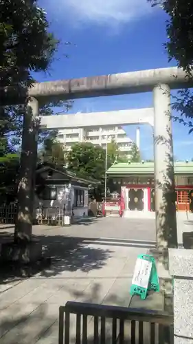 池袋氷川神社の鳥居