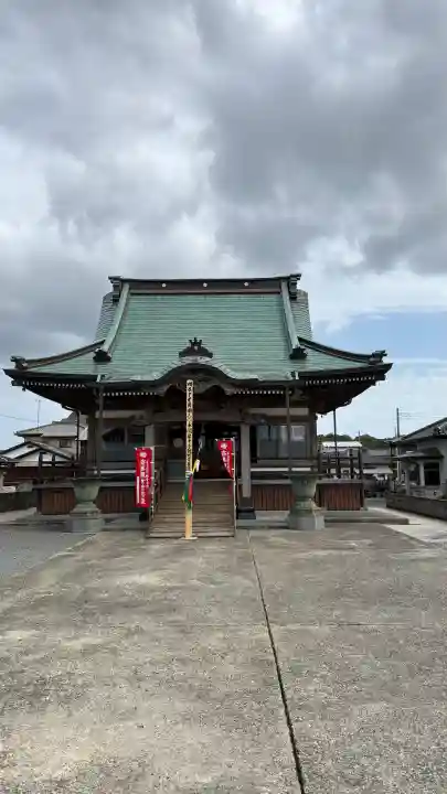 長福寺の{uncategorized: "未分類", other: "その他", undefined: "問題あり", building: "その他建物", grave: "お墓", sacred_gate: "鳥居", guardian: "狛犬", statue: "像", buddha: "仏像", history: "歴史", nature: "自然", garden: "庭園", animal: "動物", pagoda: "塔", temizu: "手水舎", mountain_gate: "山門・神門", sanctuary: "本殿・本堂", subordinate: "末社・摂社", art: "芸術", scenery: "景色", jizo: "地蔵", ema: "絵馬", goshuin: "御朱印", omikuji: "おみくじ", items: "授与品その他", amulet: "お守り", goshuincho: "御朱印帳", eats: "食事", festival: "お祭り", votive_dance: "神楽", shichigosan: "七五三参", wedding: "結婚式", experience: "体験その他", initially: "初詣", around: "周辺", anti_infection: "感染症対策"}