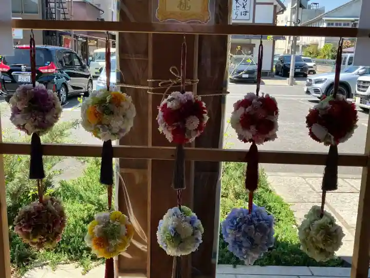 行田八幡神社の{uncategorized: "未分類", other: "その他", undefined: "問題あり", building: "その他建物", grave: "お墓", sacred_gate: "鳥居", guardian: "狛犬", statue: "像", buddha: "仏像", history: "歴史", nature: "自然", garden: "庭園", animal: "動物", pagoda: "塔", temizu: "手水舎", mountain_gate: "山門・神門", sanctuary: "本殿・本堂", subordinate: "末社・摂社", art: "芸術", scenery: "景色", jizo: "地蔵", ema: "絵馬", goshuin: "御朱印", omikuji: "おみくじ", items: "授与品その他", amulet: "お守り", goshuincho: "御朱印帳", eats: "食事", festival: "お祭り", votive_dance: "神楽", shichigosan: "七五三参", wedding: "結婚式", experience: "体験その他", initially: "初詣", around: "周辺", anti_infection: "感染症対策"}