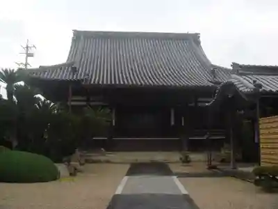 玉保院の本殿・本堂