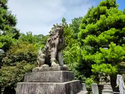 福井県護国神社の狛犬