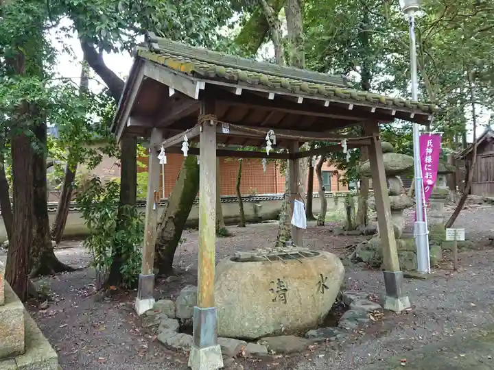 野志里神社の手水舎