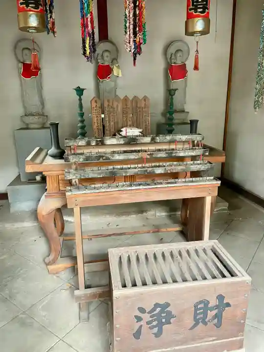 光明寺の{uncategorized: "未分類", other: "その他", undefined: "問題あり", building: "その他建物", grave: "お墓", sacred_gate: "鳥居", guardian: "狛犬", statue: "像", buddha: "仏像", history: "歴史", nature: "自然", garden: "庭園", animal: "動物", pagoda: "塔", temizu: "手水舎", mountain_gate: "山門・神門", sanctuary: "本殿・本堂", subordinate: "末社・摂社", art: "芸術", scenery: "景色", jizo: "地蔵", ema: "絵馬", goshuin: "御朱印", omikuji: "おみくじ", items: "授与品その他", amulet: "お守り", goshuincho: "御朱印帳", eats: "食事", festival: "お祭り", votive_dance: "神楽", shichigosan: "七五三参", wedding: "結婚式", experience: "体験その他", initially: "初詣", around: "周辺", anti_infection: "感染症対策"}