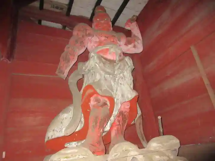 太平山神社の像