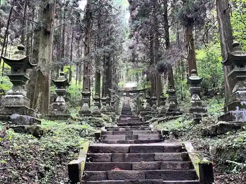 上色見熊野座神社の建物その他